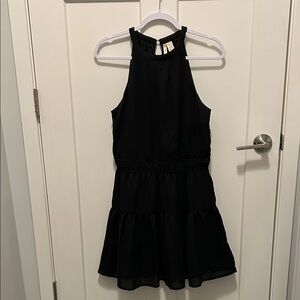 Elegant Black Sleeveless Dress